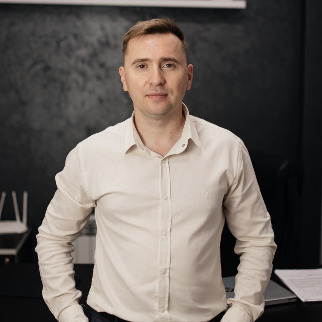 Дмитрий Антонов